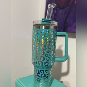 Teal and metallic cheetah print 32oz travel mug with‎ straw